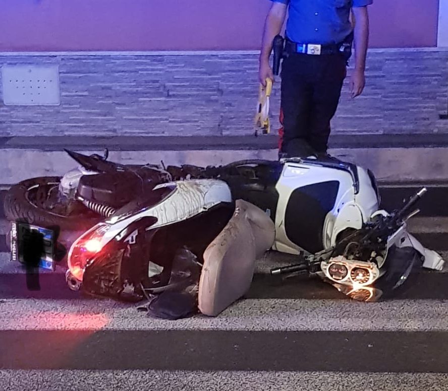 Giarre, incidente in via Luminaria. Ferito uno scooterista