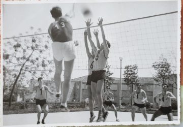 Un altro pezzo della Catania che non c'&egrave; pi&ugrave;: il libraio-pallavolista Tuccio Urz&igrave;
