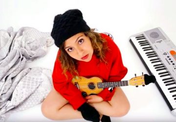 Da Mascali la ragazza con l'ukulele: Alessandra Fichera "Alex AllyFy"
