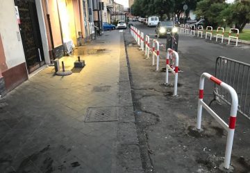 Riposto, archetti dissuasori contro i parcheggi selvaggi. Provvedimento del sindaco Caragliano