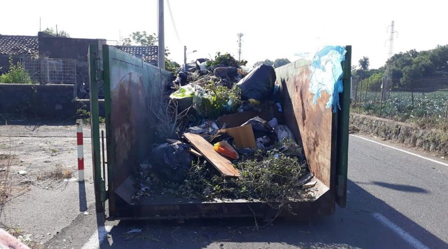 Santa Venerina, bonificata dai rifiuti via Codavolpe