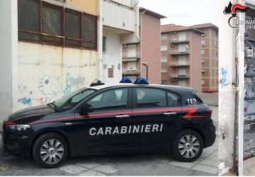 Catania, controlli a tappeto dei carabinieri a Librino