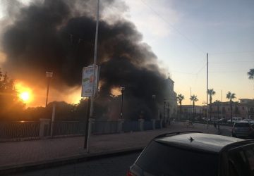 Macchia, intervento della Forestale nel sottoponte sprigiona nube tossica VD