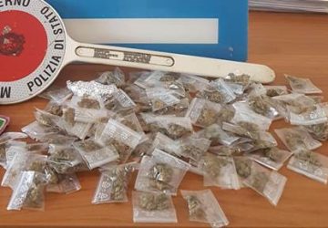 Librino, denunciati due spacciatori. Sequestrate 100 stecche di sostanze stupefacenti