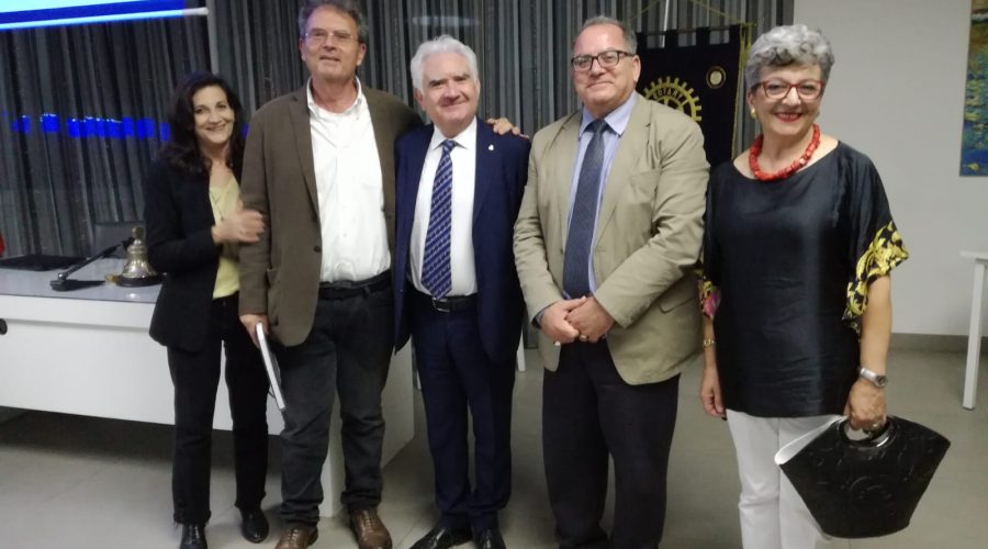 Al Rotary Giarre riviera jonico-etnea: il critico Luigi Prestinenza spiega “L’architettura sostanza di cose sperate”