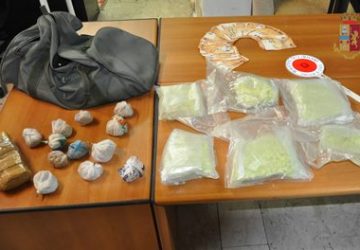 Adrano, fermato dalla Polizia spacciatore di eroina ed ecstasy