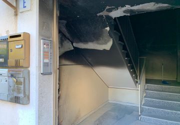 Giarre, a fuoco i contatori di una palazzina popolare di via Orlando. Intervento dei Vigili del fuoco