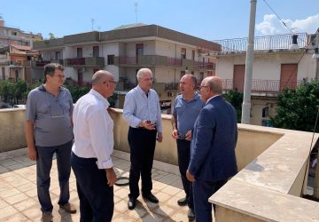 Riposto, visita operativa del direttore generale dell'Asp Lanza nell'ex ospedaletto: "Entro il 2020 i lavori di restauro" VD