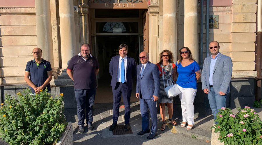 Riposto, sopralluogo al Nautico del sindaco della Città Metropolitana di Catania Pogliese: “Per il restauro oltre 1 milione di euro”