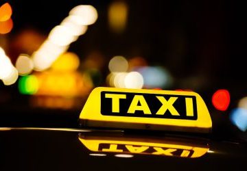 Aci Castello, tenta di rapinare un tassista: francese in manette