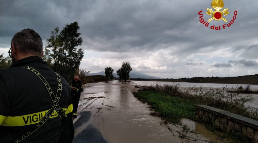 Catania, soccorso a persona alla Scogliera dei Vigili del fuoco