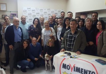 Aci S. Antonio, intimidazione subita dal consigliere Finocchiaro: la solidariet&agrave; del M5S