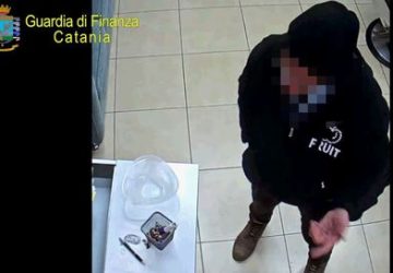 Catania, tassi di usura fino al 2mila%: due arresti VIDEO