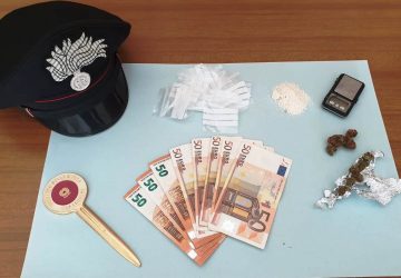 Aci Sant'Antonio, marito e moglie spacciavano: denunciati
