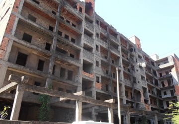 Catania, il palazzo di via Cronato rappresenta un pericolo per l’intero quartiere