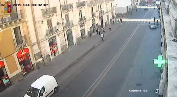 Catania, investe anziano e scappa via: rintracciato e denunciato VIDEO