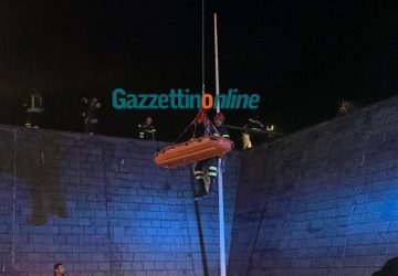 Precipita sugli scogli al porto di Riposto: ferito 63enne FOTO VIDEO