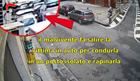 Catania, sequestra anziana per rapinarla: arrestato VIDEO