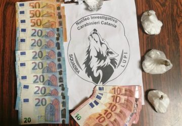 Catania, spacciatori finiti nella rete dei &ldquo;Lupi&rdquo;: arrestati due fratelli nel quartiere &ldquo;Zia Lisa&rdquo;