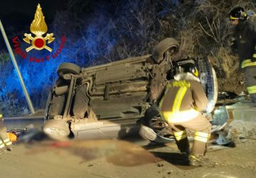 Catania, grave incidente in Tangenziale. Auto si ribalta: intervento dei Vigili del fuoco