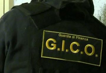 Catania, colpo grosso del Gico: fermato corriere con 41 chili di erba