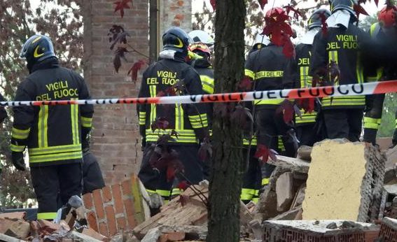 Esplosione in provincia di Alessandria, morti tre Vigili del fuoco. Tra i feriti un pompiere catanese