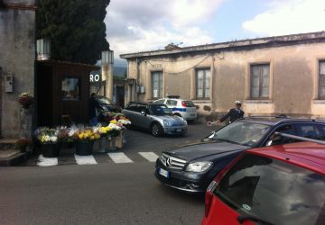 Giarre, Commemorazione Defunti orari e servizi