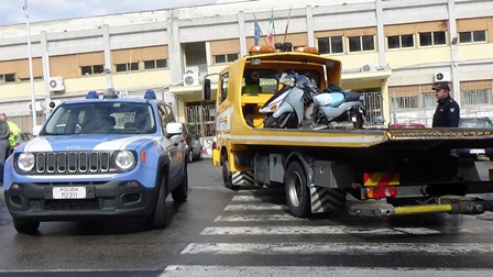 Catania, controlli a tappeto della polizia nel quartiere di via Plebiscito