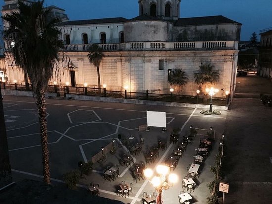 Giarre, appaltati  i lavori di relamping nel centro storico