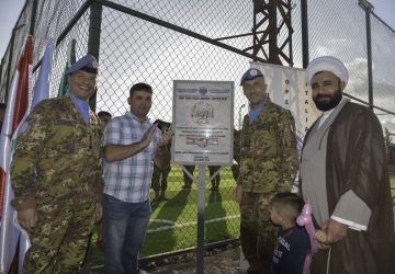 La Brigata Aosta in Libano riceve le chiavi della citt&agrave; di Majda Zun
