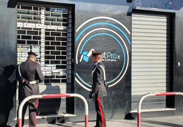 Aci Castello, scoperto centro per le scommesse on line abusivo: denunciato e sanzionato il responsabile