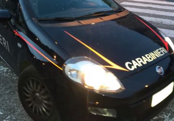 Catania, minorenne a scuola di spaccio in via Pantelleria: lui denunciato, “insegnante” arrestata