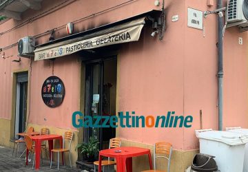 Mascali, atto intimidatorio ad un bar di piazza Dante: a fuoco la saracinesca