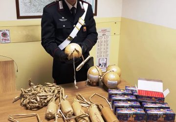 Zafferana, primo sequestro di botti illegali (decine di fuochi pirotecnici vietati destinati allo smercio). Denunciato un 30enne
