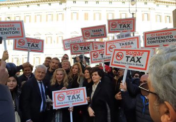 Catania, Sugar e Plastic tax: in Sibeg 151 lavoratori a rischio. “Scappare dall’Italia unica strada”