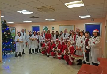 I volontari Lilt e “Lilt band”nei reparti oncologici del “Garibaldi” Nesima per i regali di Natale ai pazienti
