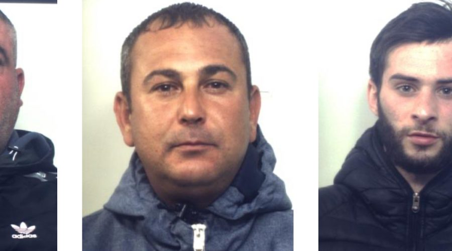 Paternò, scovata base di spaccio di droga all’interno di un bar del centro