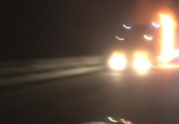 A19, camion prende fuoco in fase di marcia