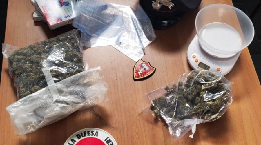 Catania, movimentato arresto di un pusher