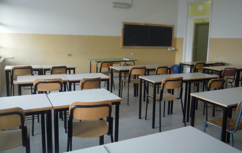 Catania, controlli antidroga nelle scuole: pizzicato studente-spacciatore