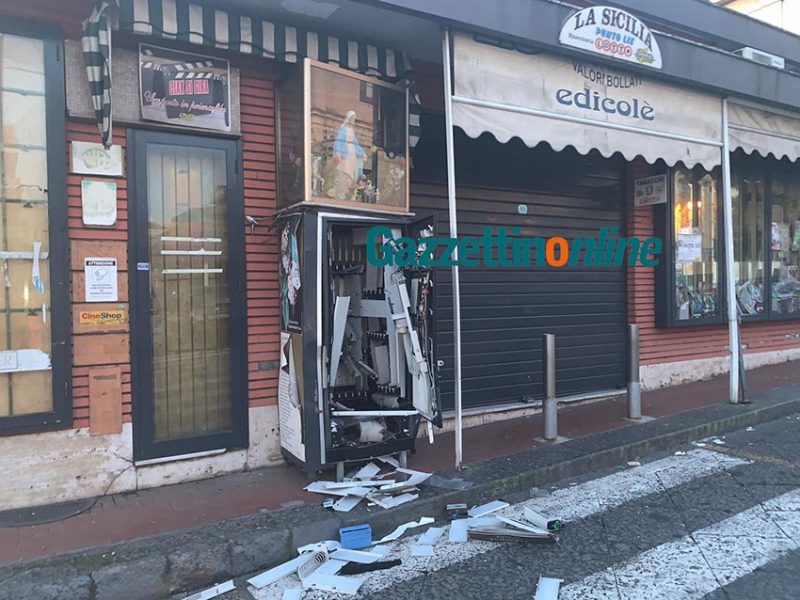 Giarre, ordigno esplode all’alba al tabacchi Barbagallo: distrutto erogatore sigarette VIDEO