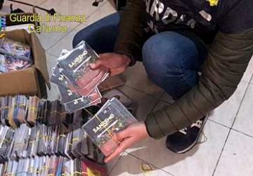 Catania, scoperta centrale per la masterizzazione illegale di cd e dvd