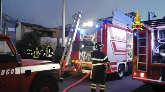 Incendio in un’abitazione nel Messinese: perdono la vita due anziane donne VIDEO