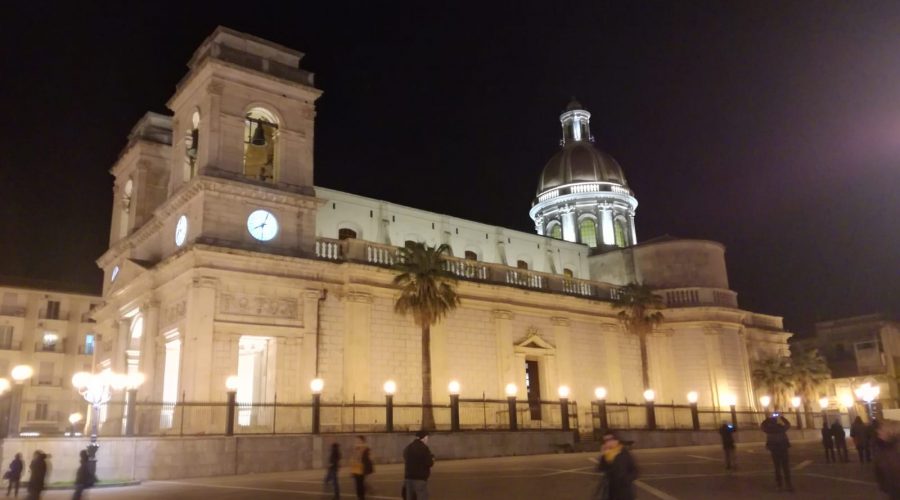 Giarre, il Duomo torna a splendere la sera