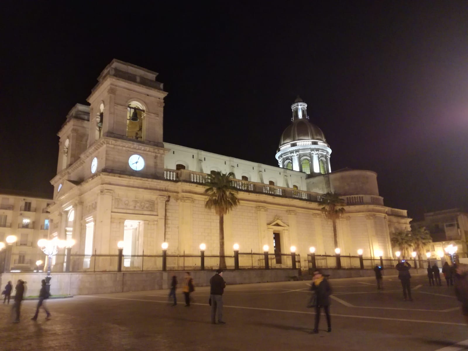 Giarre, il Duomo torna a splendere la sera
