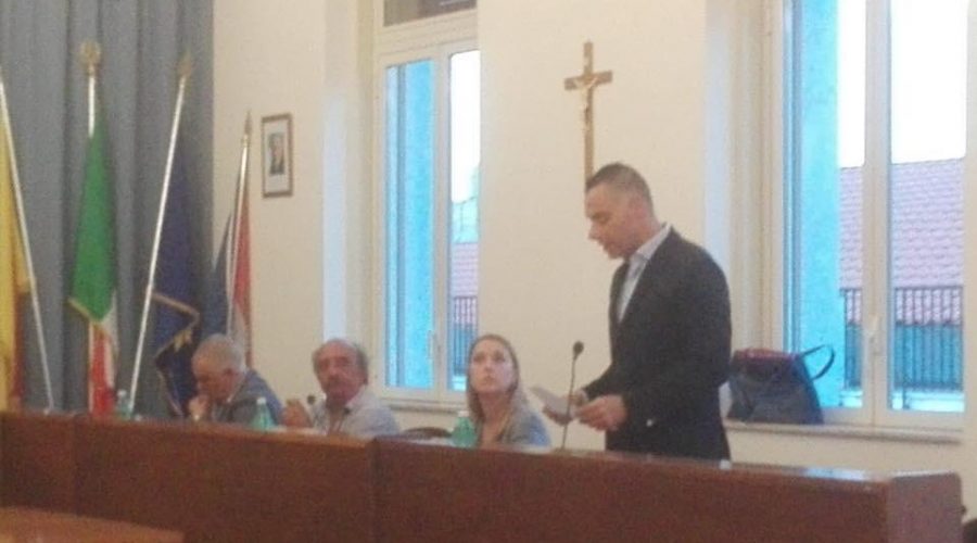 Consiglio comunale a Santa Venerina: l’opposizione fa approvare tre mozioni
