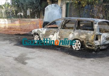 Mascali, incendio auto in via Vespucci