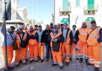 Mascali, operatori ecologici: saldo parziale dello stipendio di gennaio. Permane l'agitazione