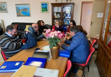 Riposto, laboratorio di cartapesta nel plesso Marano: educazione al riciclo