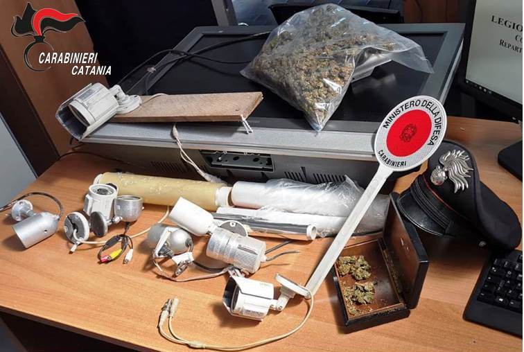 Catania, spacciava “erba” protetto dalle telecamere: un arresto a San Cristoforo